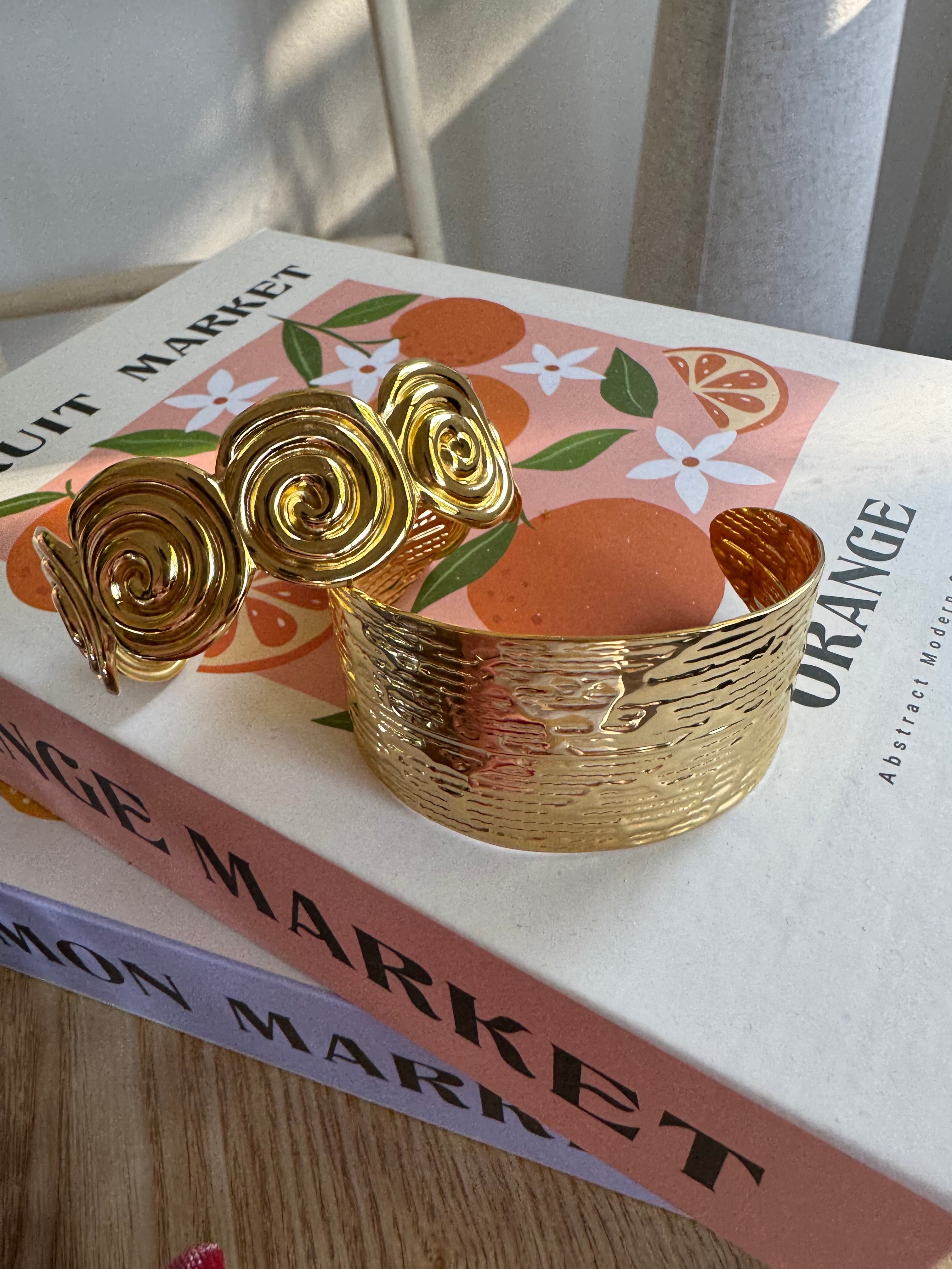Zephyra bangle